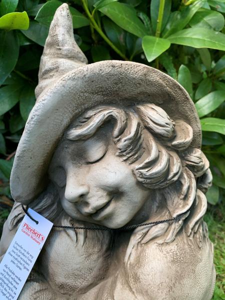 Hexe HAZEL | Fiona Scott © | Pheeberts Statuary